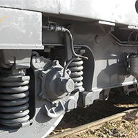 大功率牽引機(jī)車底盤清潔系統(tǒng)